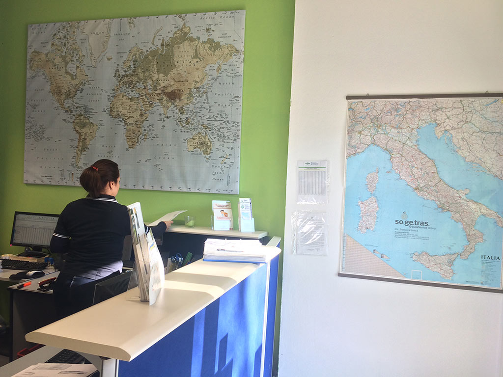 Spedizioni sempre sicure | CENTRO LOGISTICO REGGIO EMILIA