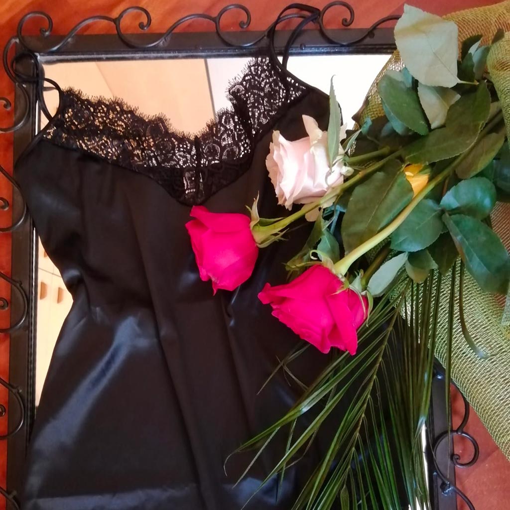 Intimo, lingeria e corsetteria con Consegna a Domicilio | EMOZIONI INTIMO CARPI Intimo, lingeria e corsetteria con Consegna a Domicilio | EMOZIONI INTIMO CARPI